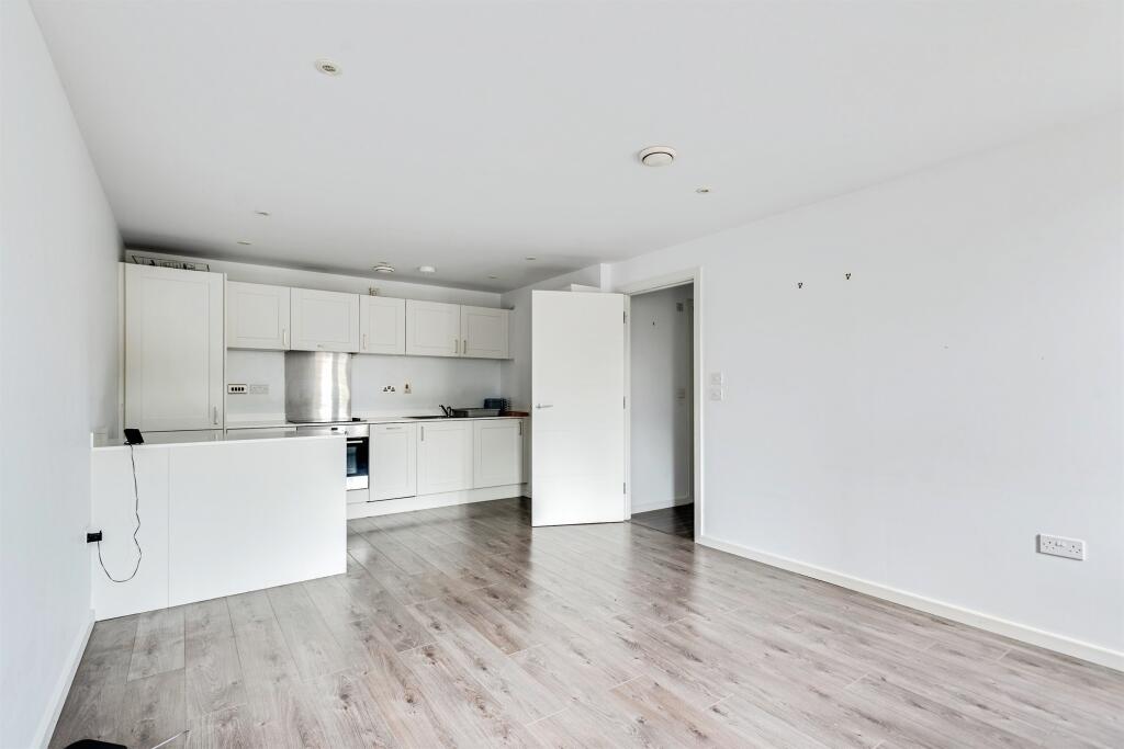 Apartment in South Oxfordshire, Thame - View 4