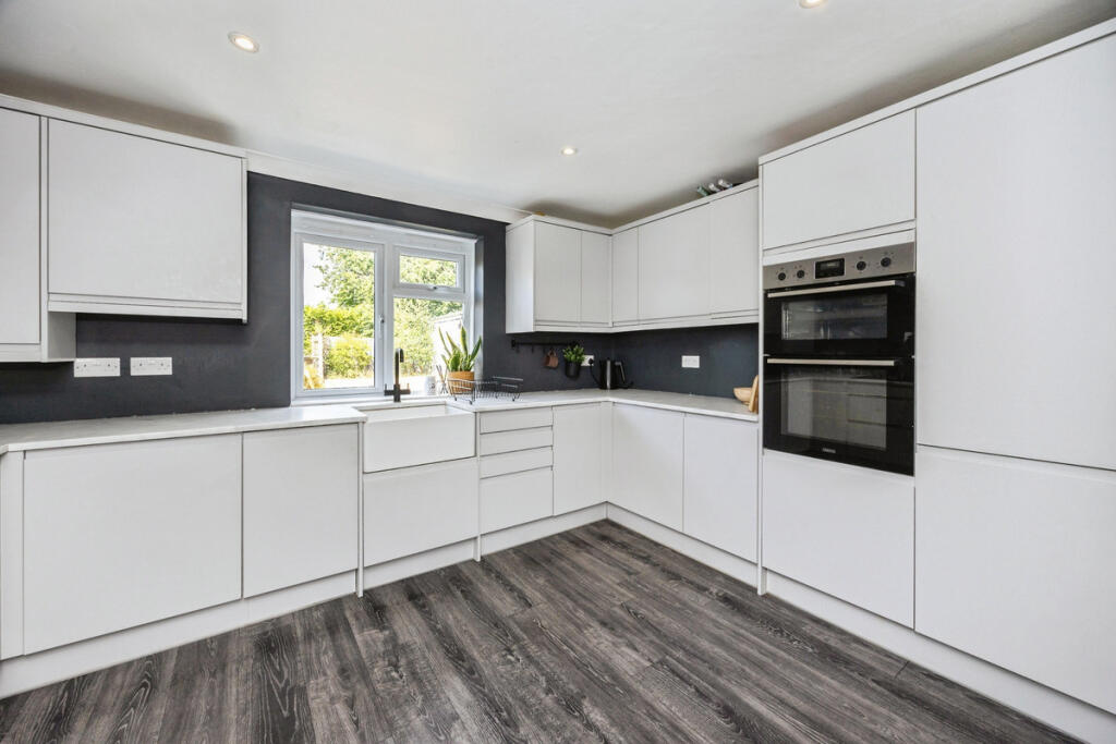 House in Tonbridge - View 2