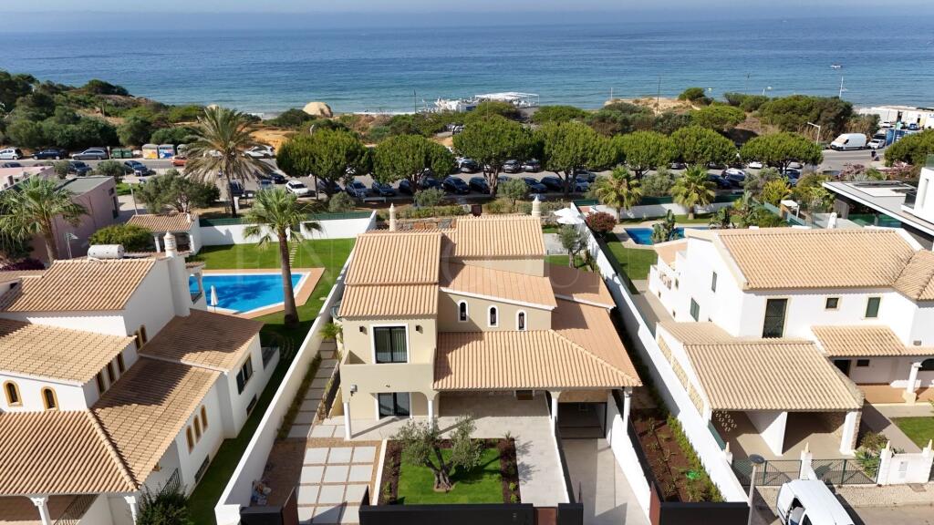 Main image of property: Algarve, Gale