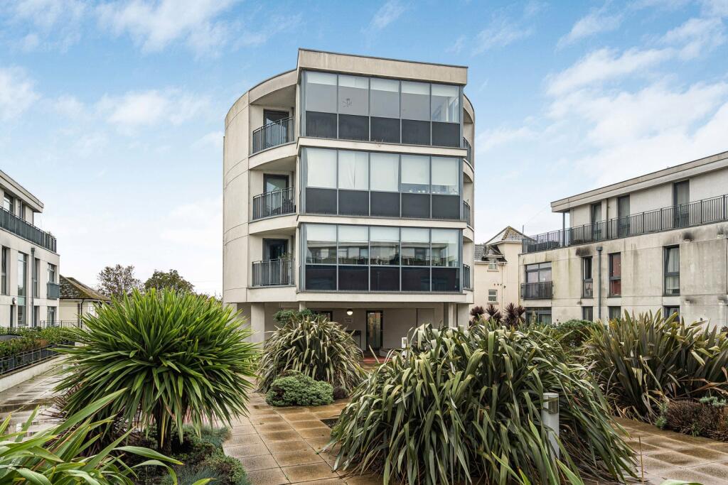 Main image of property: Guildford Street, Chertsey, Surrey, KT16