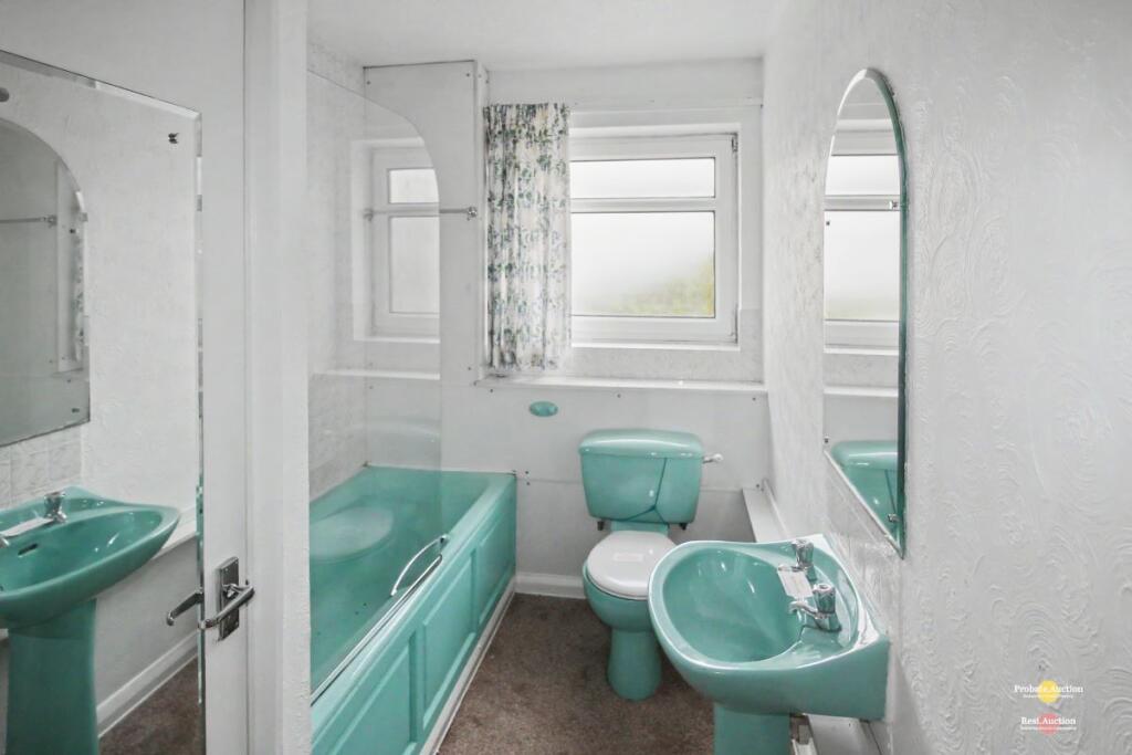 Apartment in Leeds, Park Villas, Roundhay - More