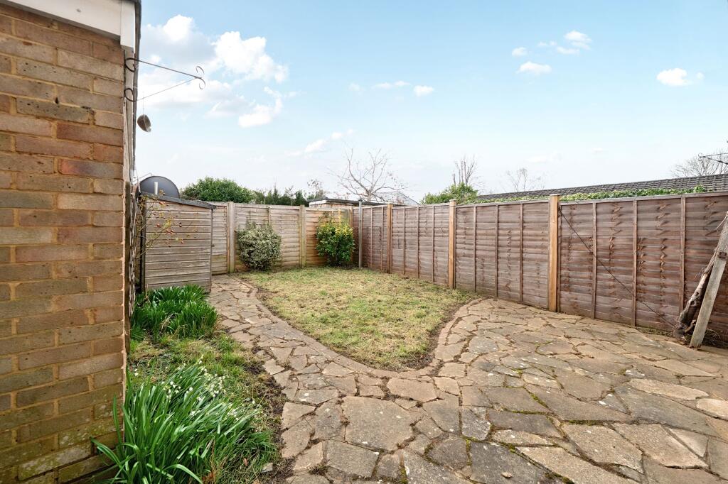 Apartment in Mole Valley, Lower Ashtead - View 4