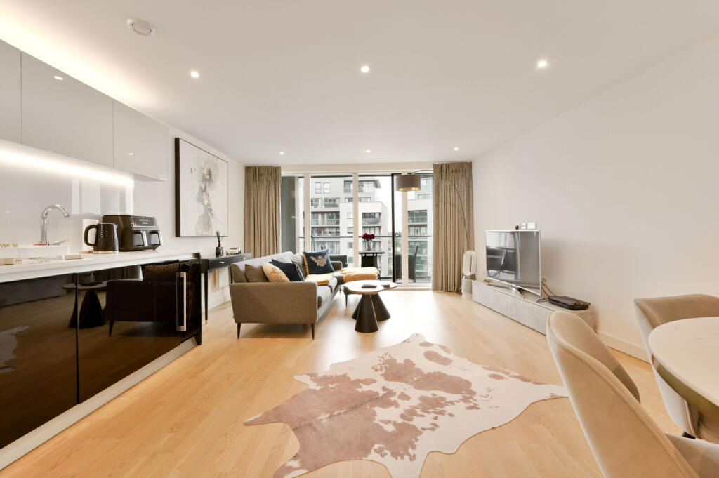 Main image of property: Pump House Crescent, Kew Bridge, Brentford, TW8