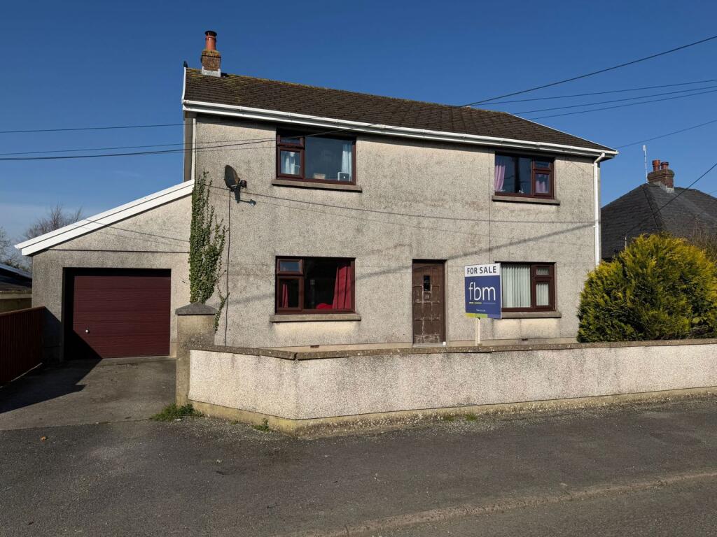 Main image of property: Broadmoor, Kilgetty, Pembrokeshire, SA68