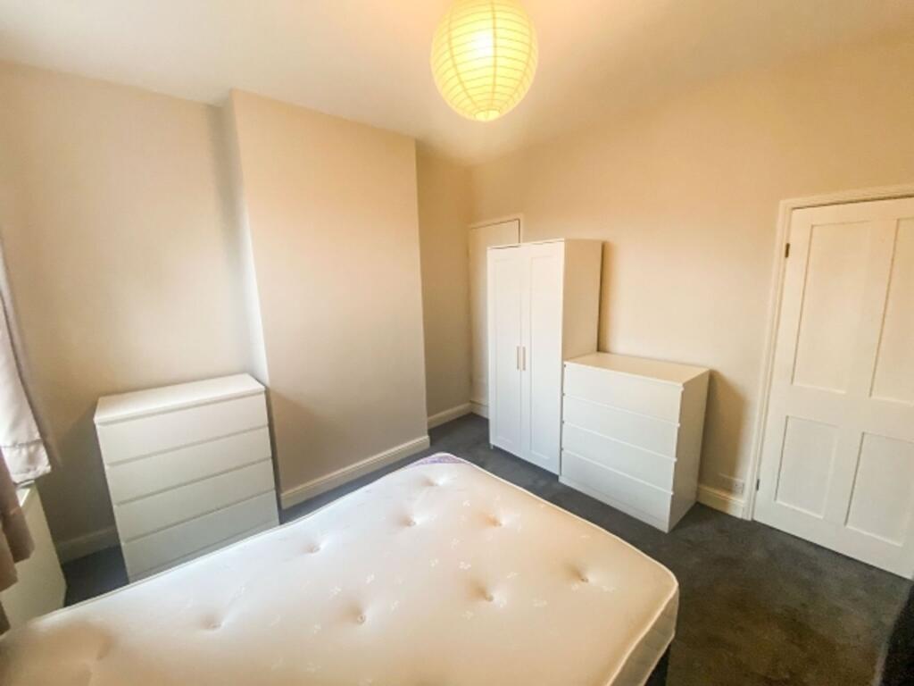 Main image of property: 56 Montague Road, Leicester, LE2