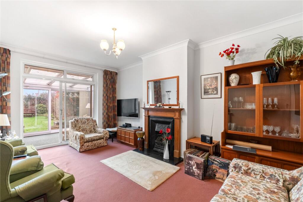 Lime Grove, Twickenham, TW1 photo 3