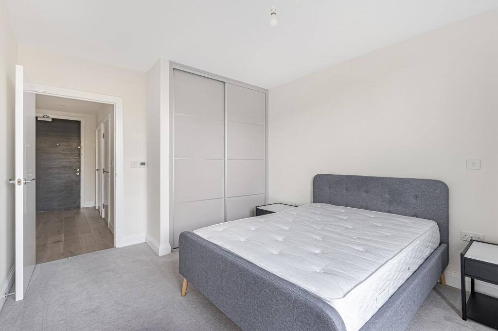 Apartment in London - View 5
