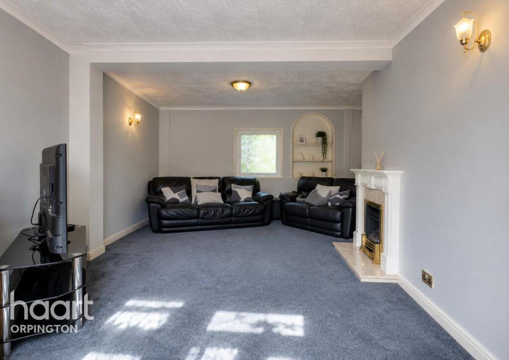 House in Bromley - More
