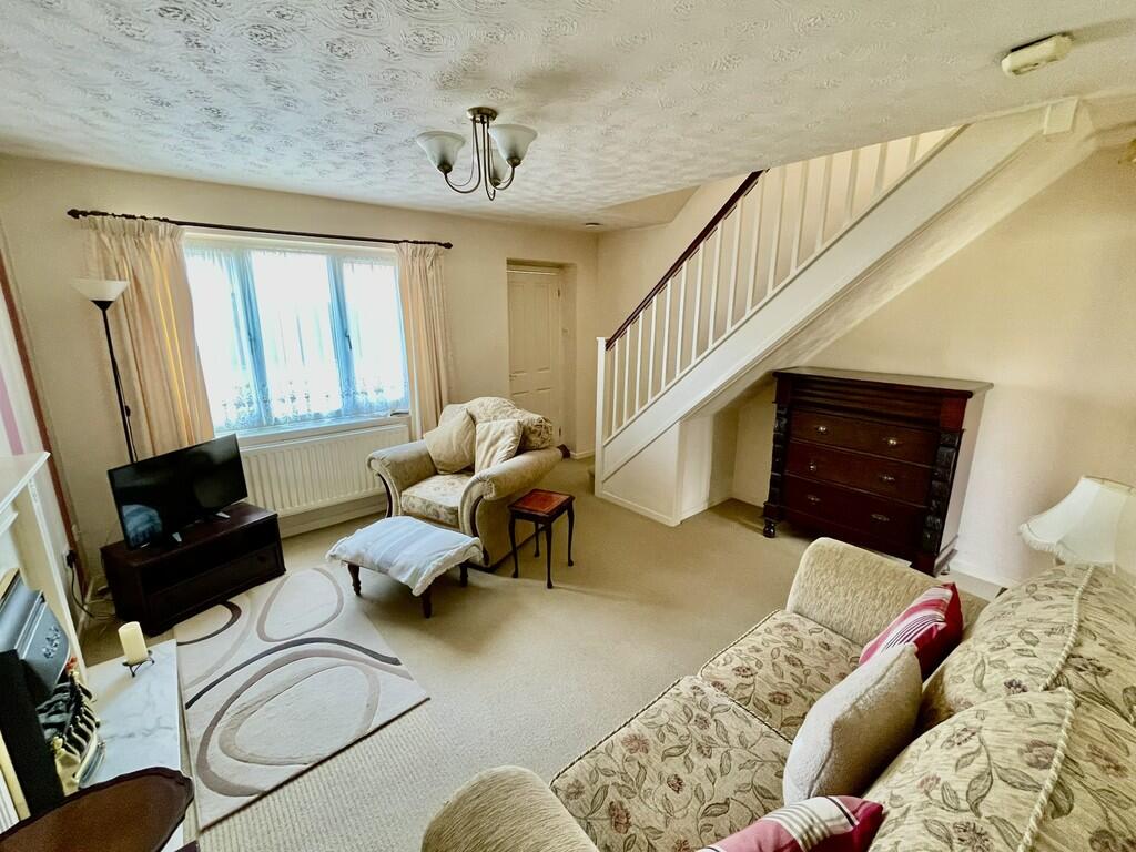 Lancaster Place, Shefford photo 3