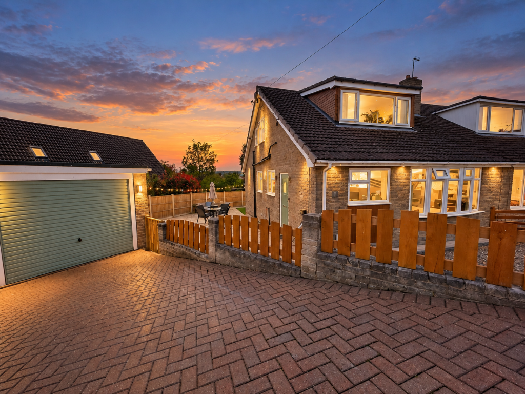 Main image of property: Flax Lea, Worsbrough, Barnsley, S70 5PZ