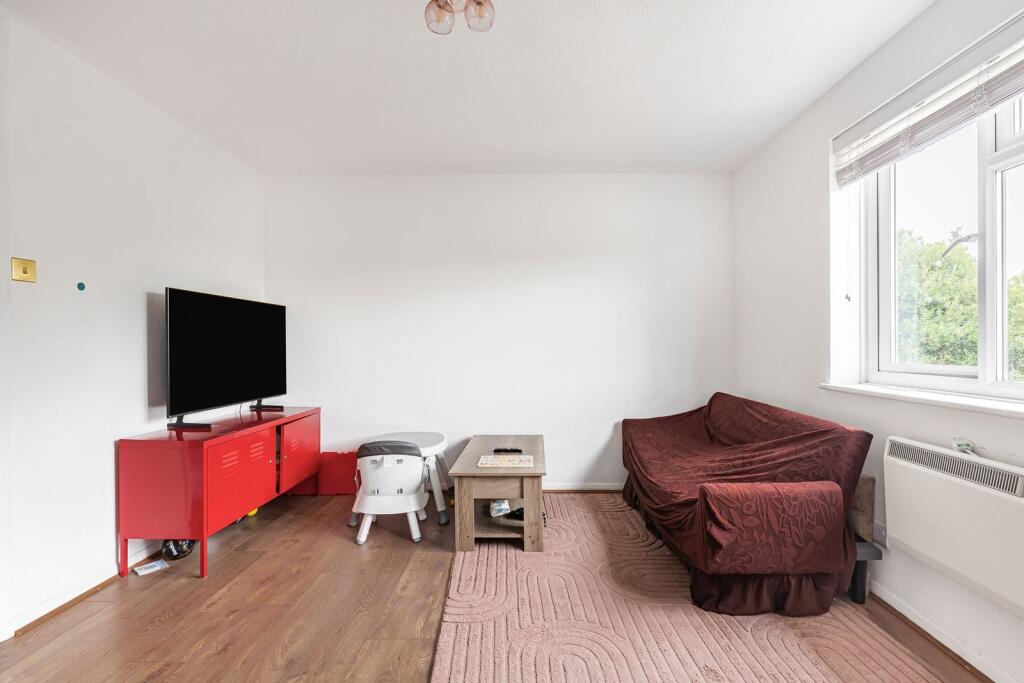 Apartment in Twickenham - View 4
