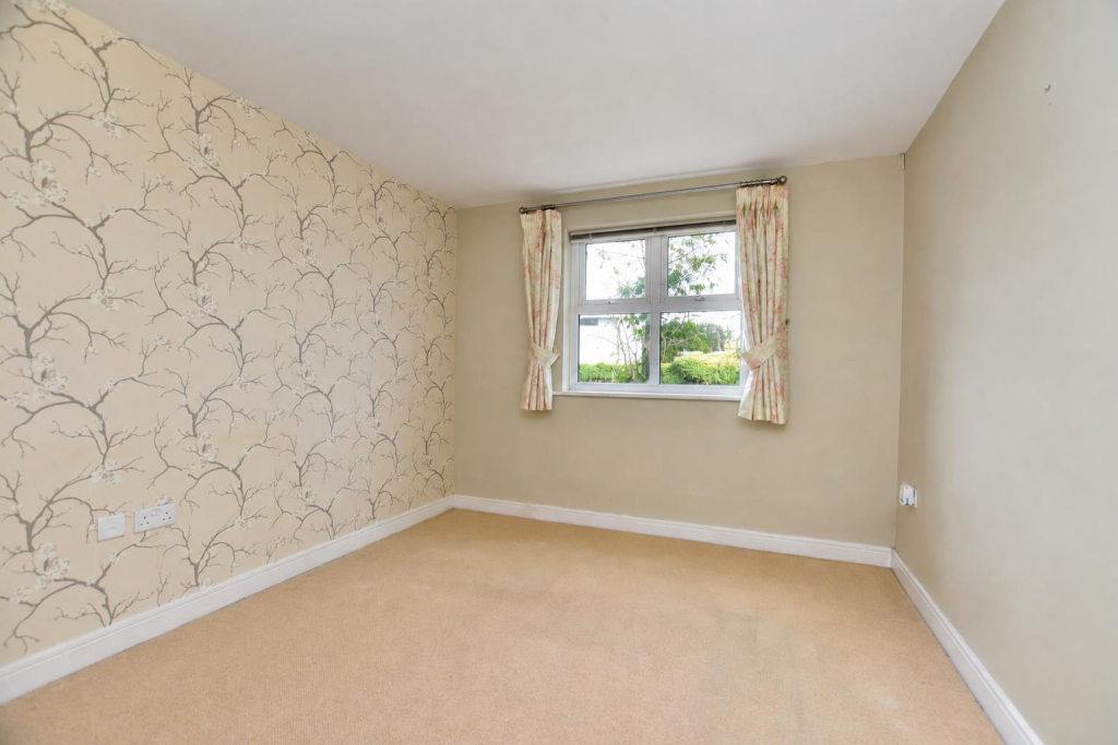 Apartment in Luton - More