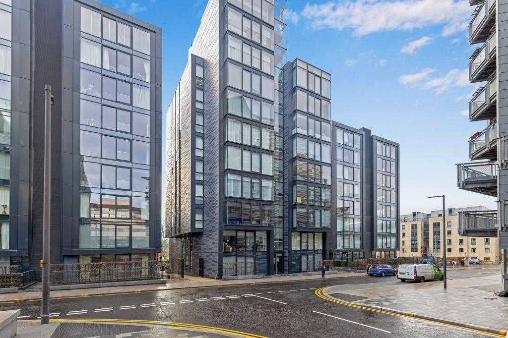Main image of property: 5/17 Simpson Loan, Edinburgh, EH3 9GX