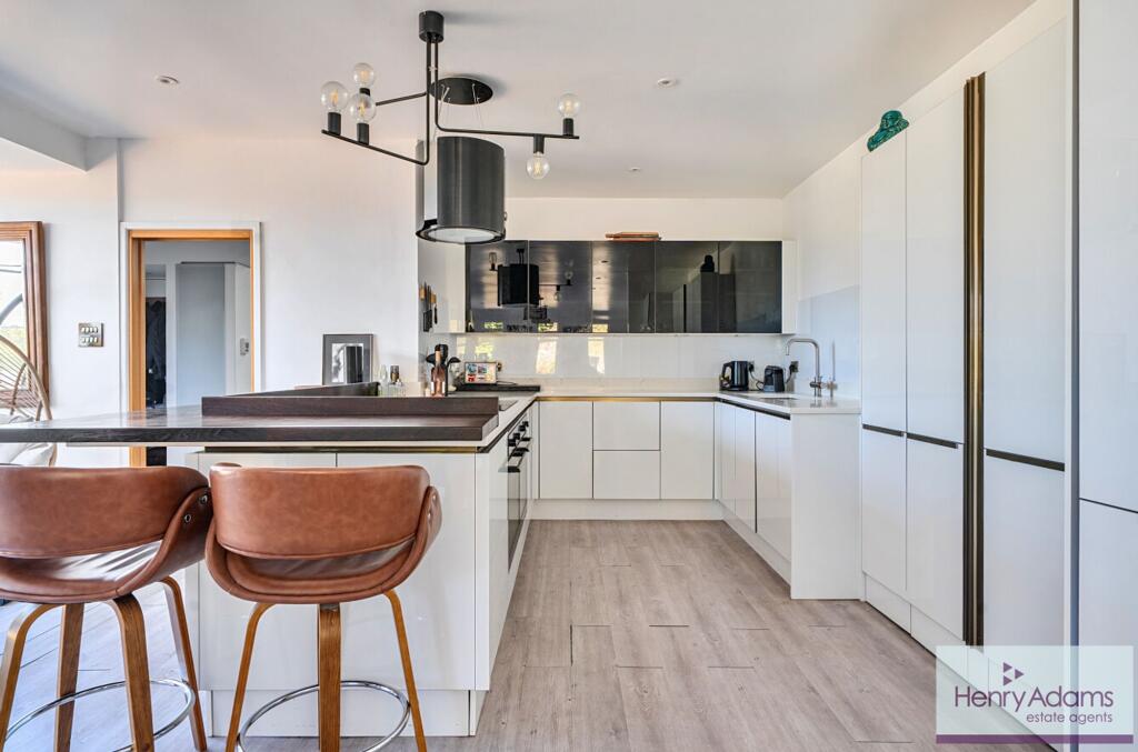 House in Portsmouth - View 2