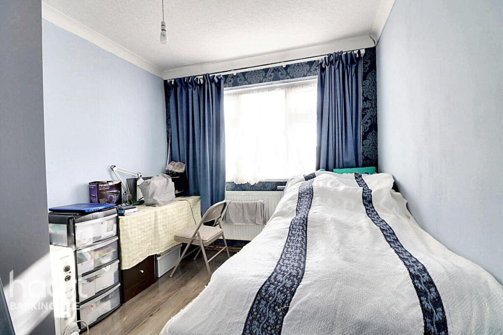 Apartment in London, Newbury Park - More