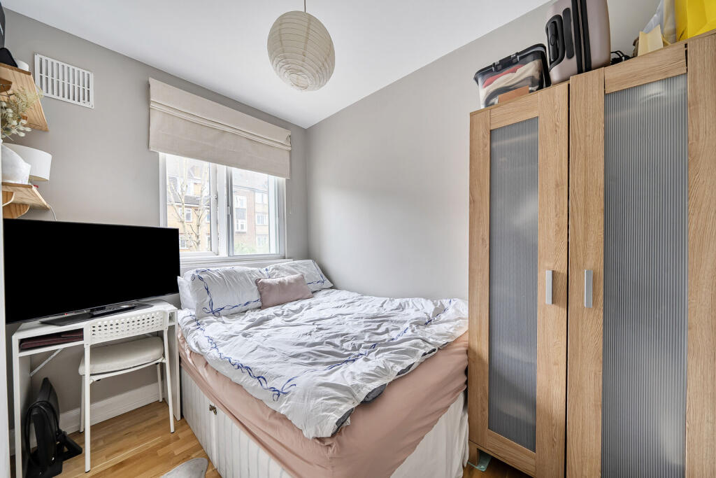 Apartment in London - More
