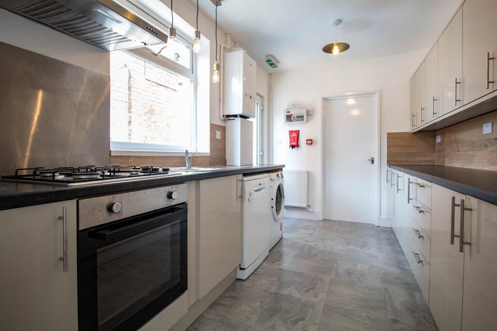1 bedroom house share for rent