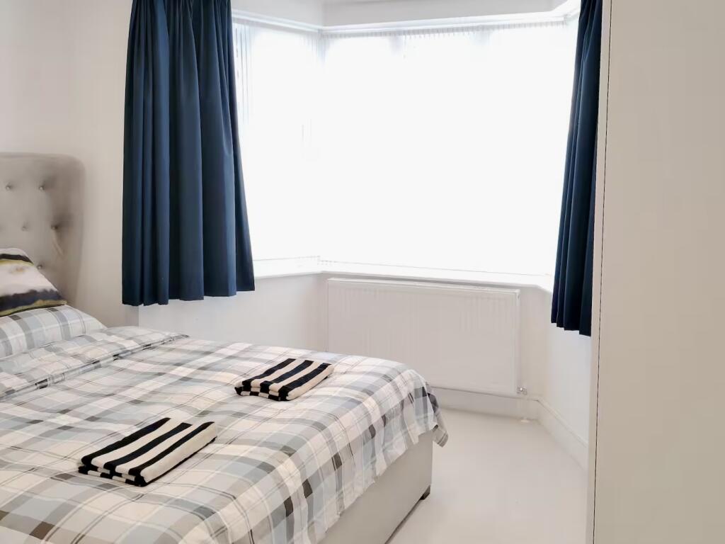 Apartment in London - View 3