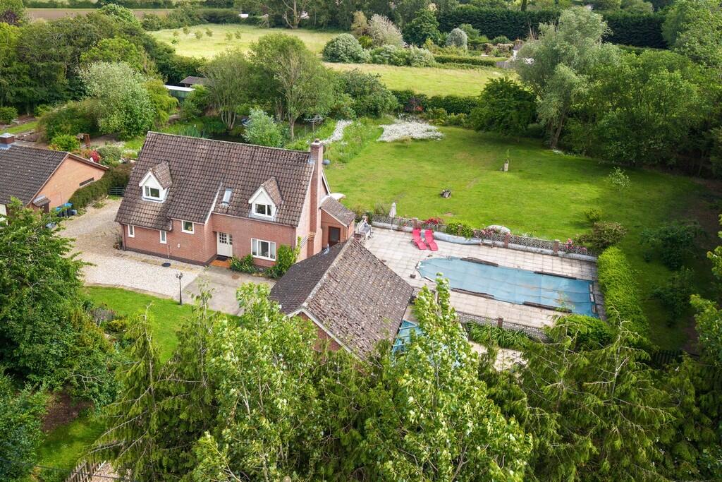 House in Ipswich - View 4