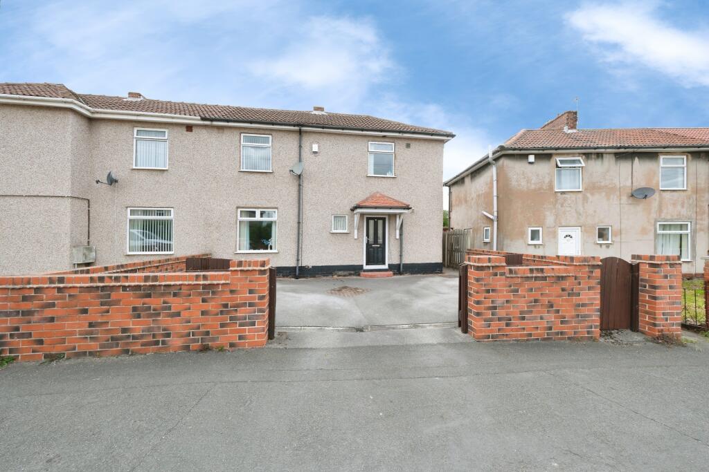 Main image of property: Knoll Beck Crescent, Barnsley, S73
