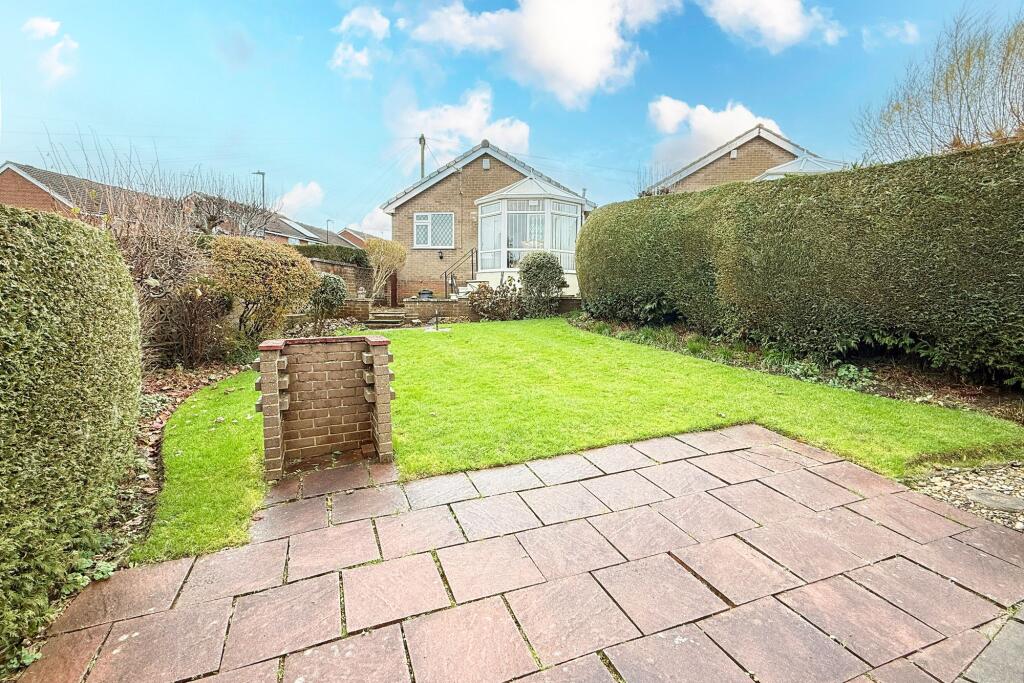 Stonebeck Avenue, Harrogate, HG1 photo 2