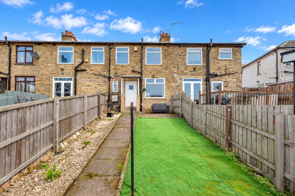 102, Claremount Road, Boothtown, West Yorkshire, HX3 photo 2