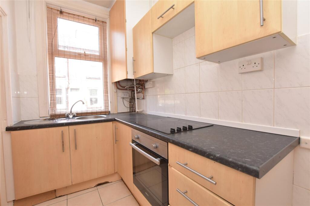 Spring Grove View, Leeds, West Yorkshire - More