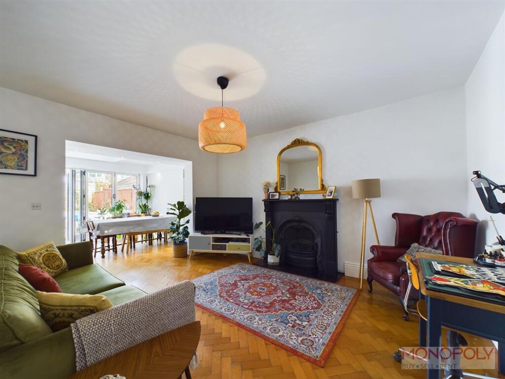 Tudor Road, Wrexham, LL13 photo 2
