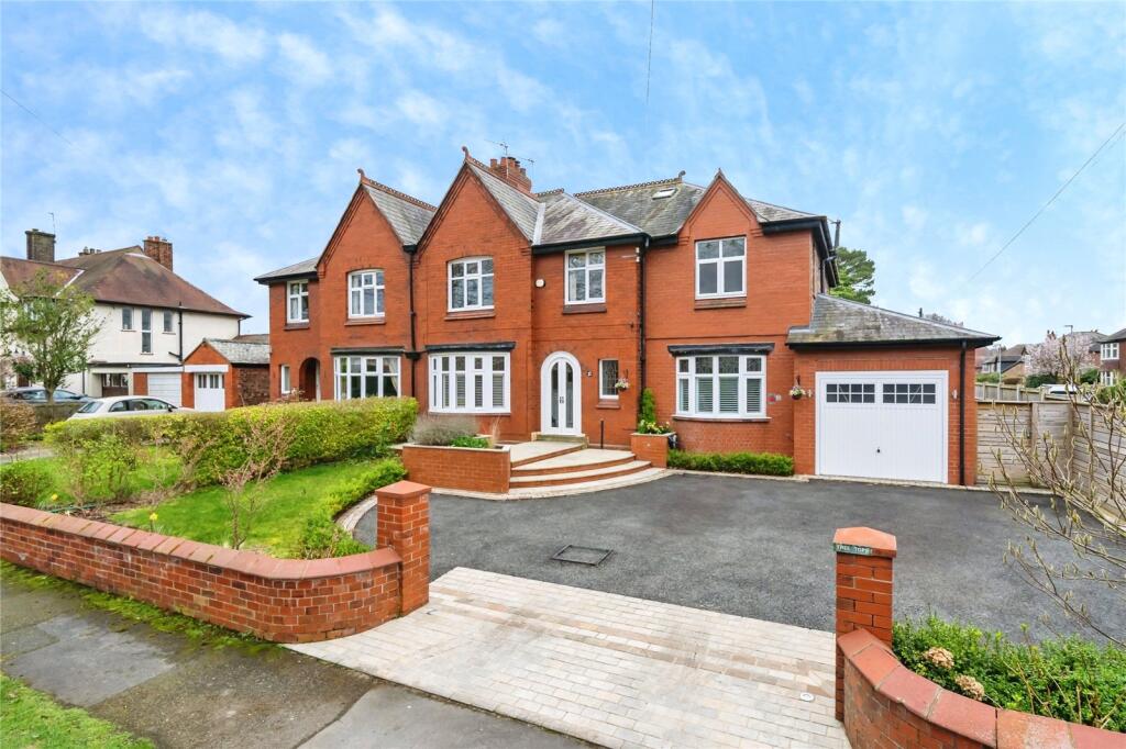 Main image of property: Grantham Avenue, Walton, Warrington, Cheshire, WA4