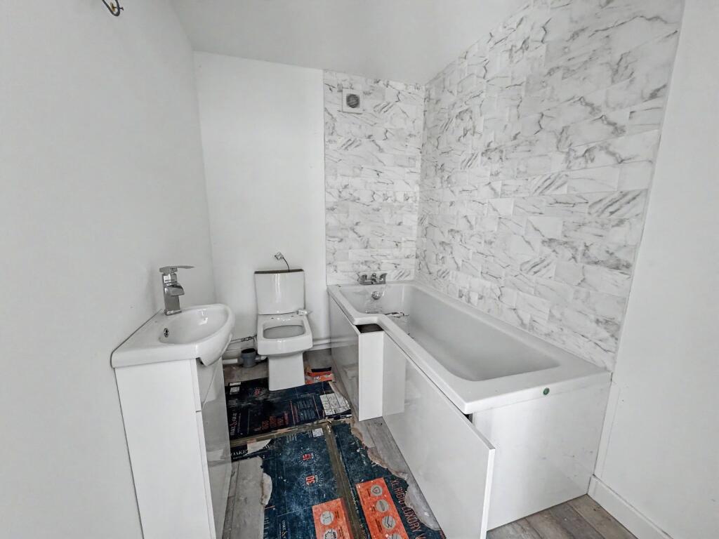 House in West Devon, Sampford Courtenay - More