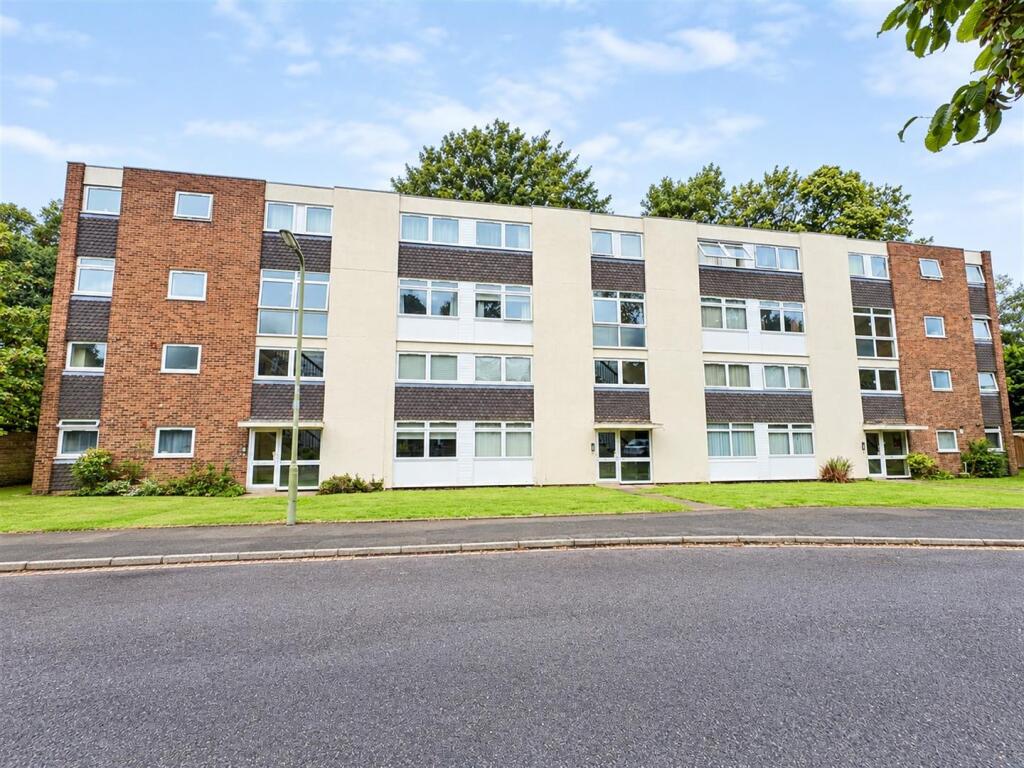 Main image of property: Woodlands, Fleet