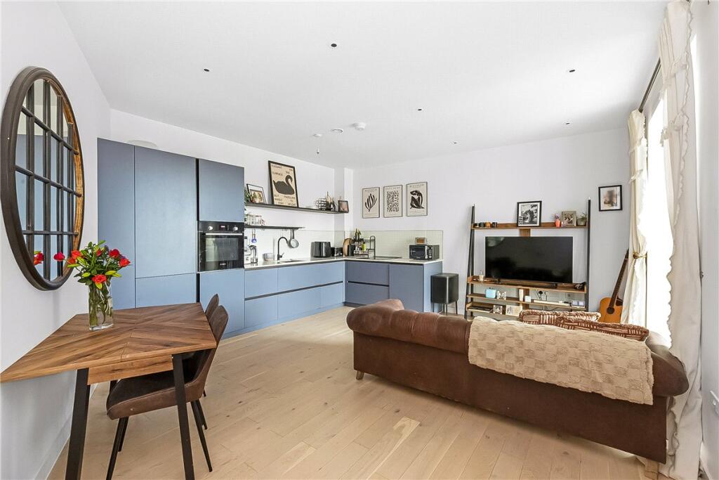 Apartment in London - View 2