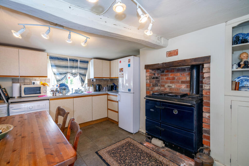 House in North Kesteven, Beckingham - More
