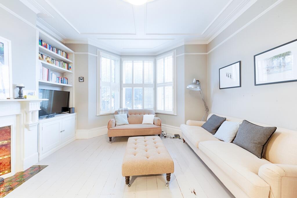 Apartment in London, Brondesbury Park, Brondesbury - More