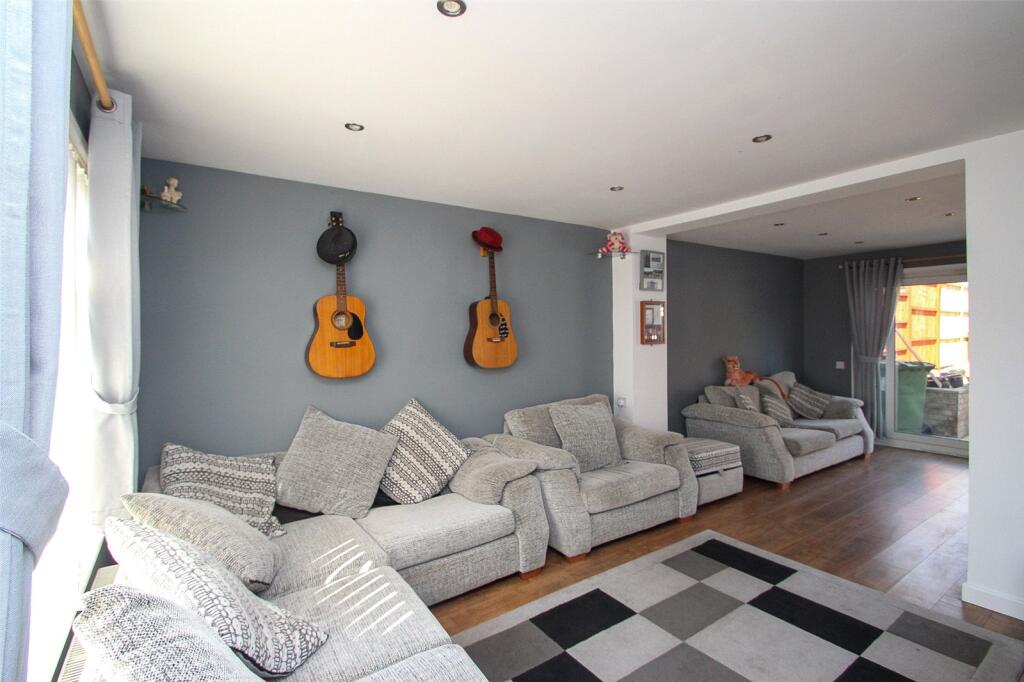 Main image of property: Norbury Gardens, Hamble, Southampton, Hampshire, SO31