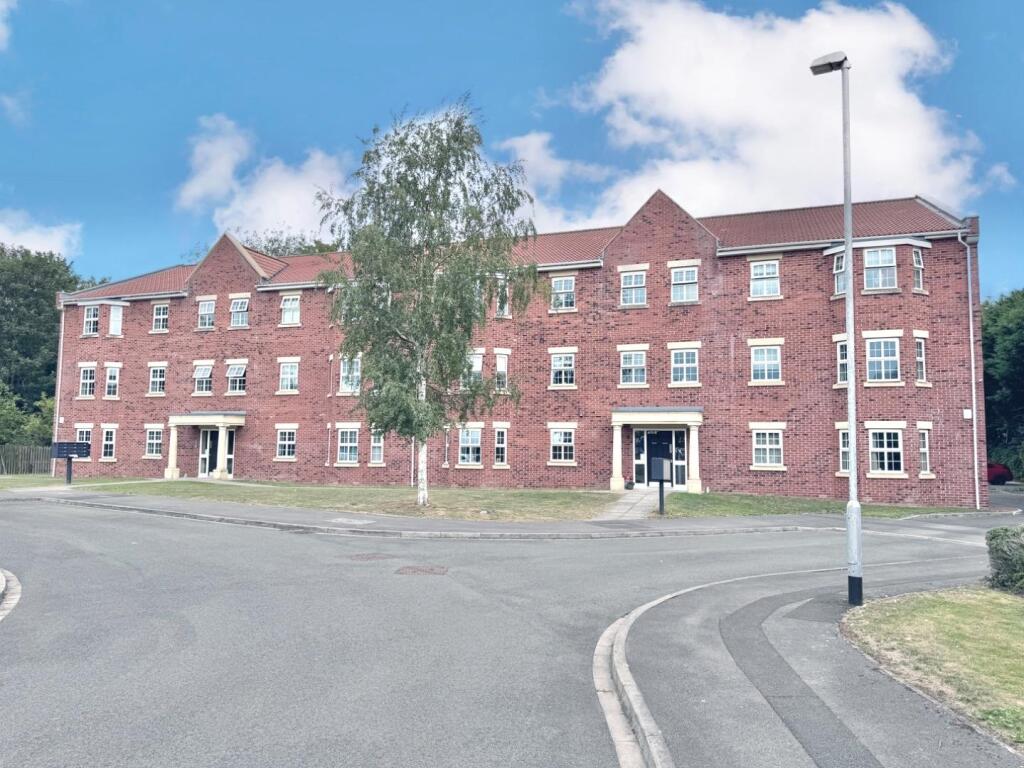 2-bed apartment on Rymers Court, Darlington, £65,000