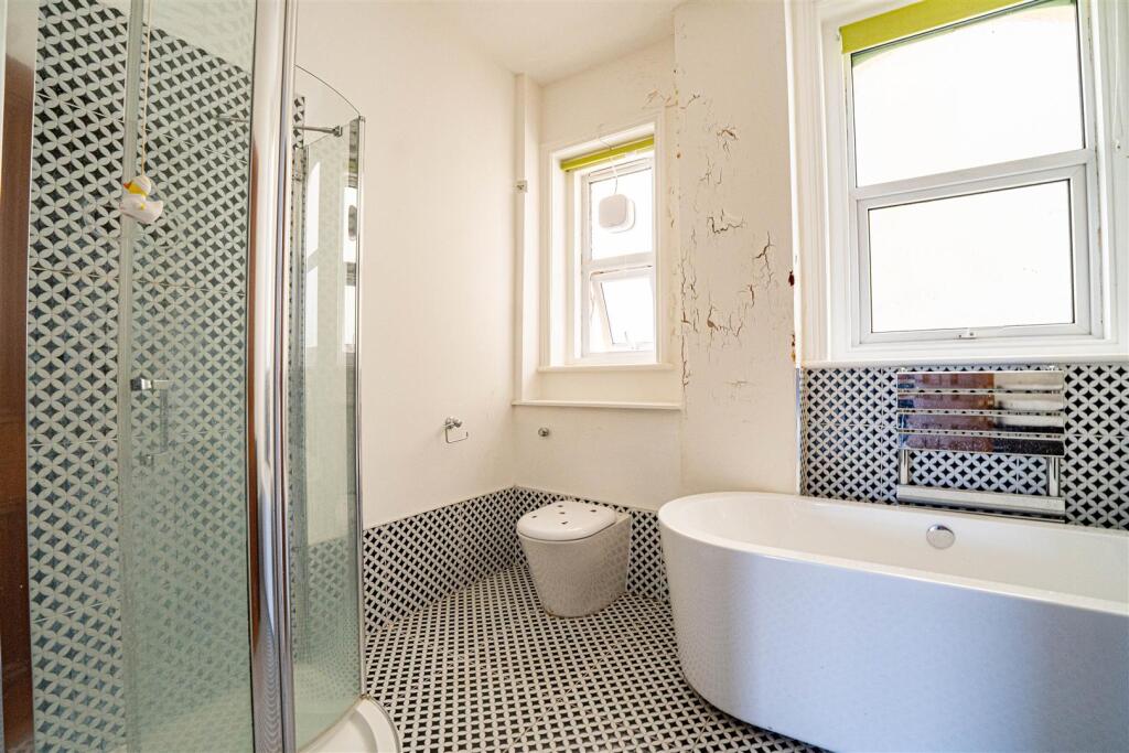 Apartment in Tonbridge - More