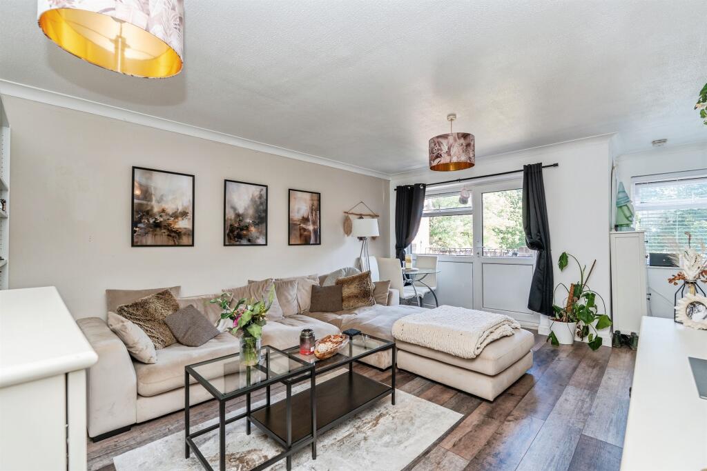 Apartment in Southampton - View 2