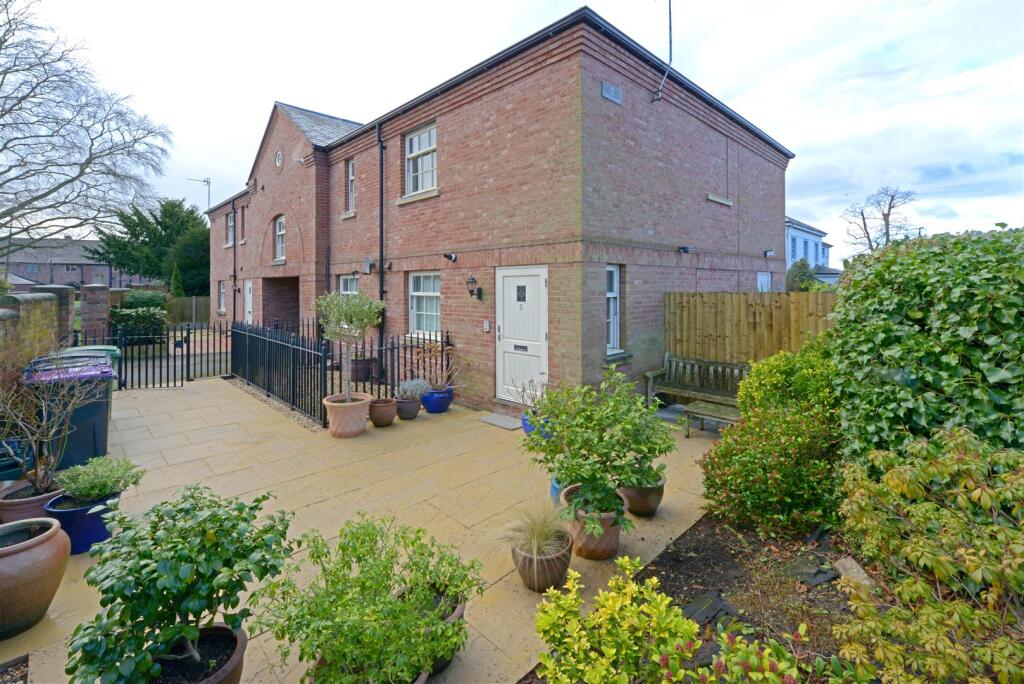 Main image of property: Abbey Foregate, Shrewsbury