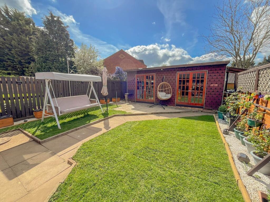 2-bed house on Howkins Road, Brownsover, Rugby, CV21, £210,000