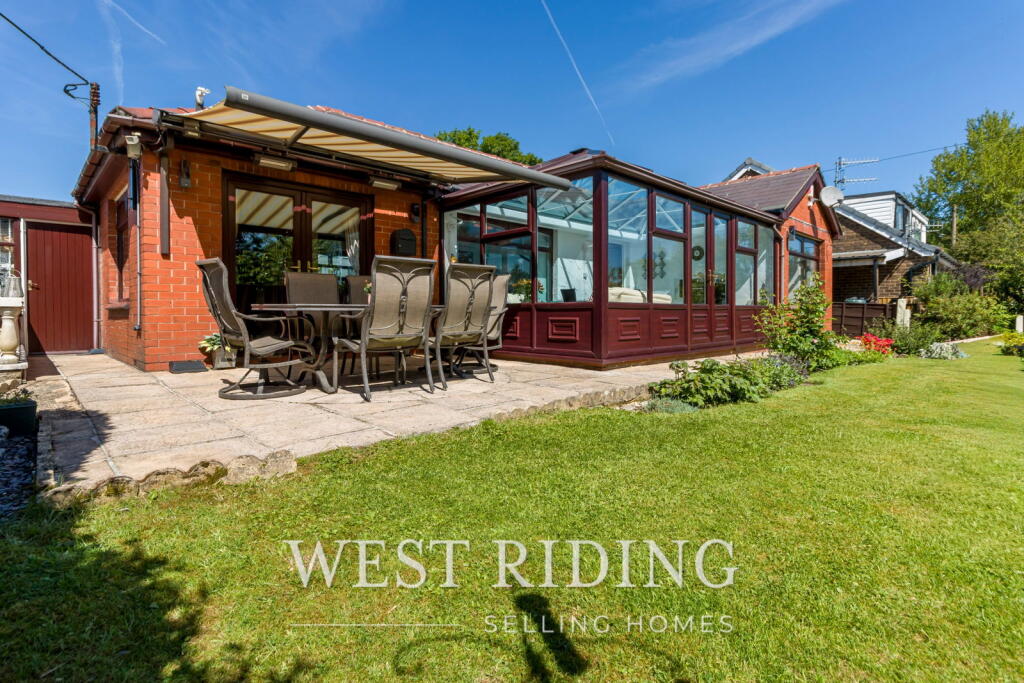 House in Oldham, Greater Manchester - View 4