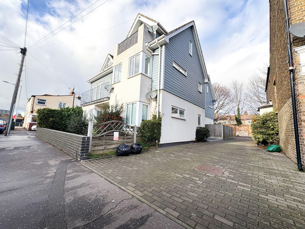 Main image of property: South Avenue, Southend On Sea