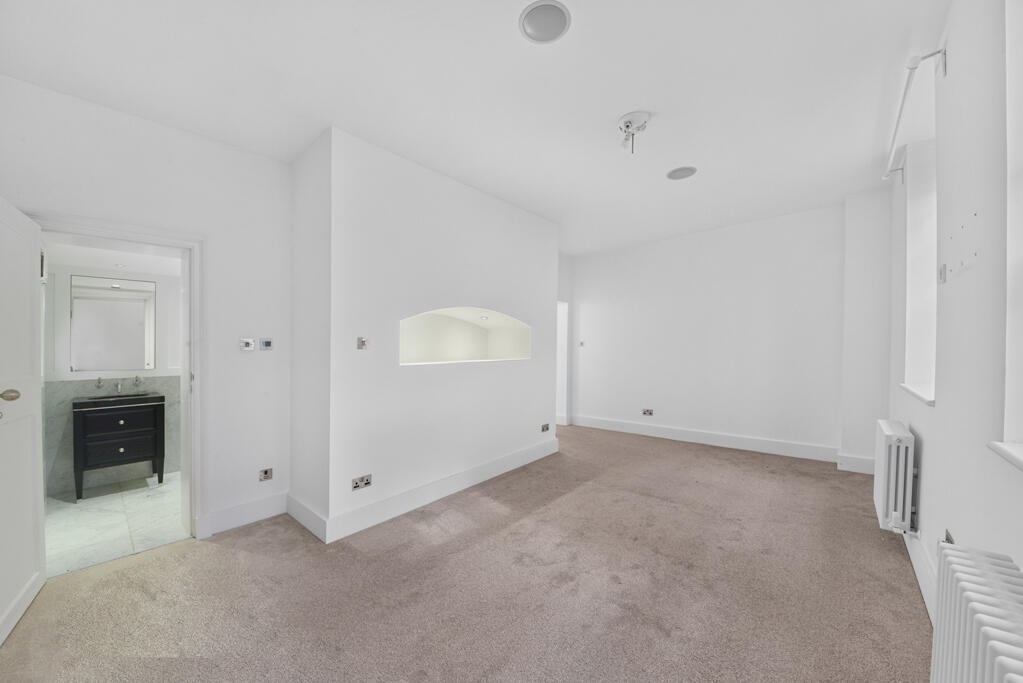 Apartment in London - View 4