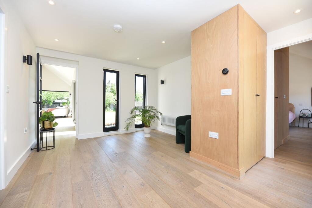 House in Huntingdonshire, Oxmoor, Huntingdon - View 6