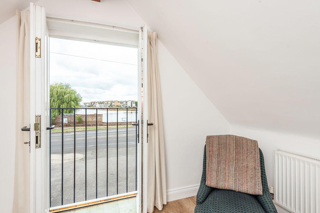 House in Chichester, Southbourne - View 4