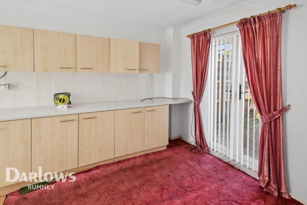 House in Cardiff, St Mellons, Trowbridge - View 5