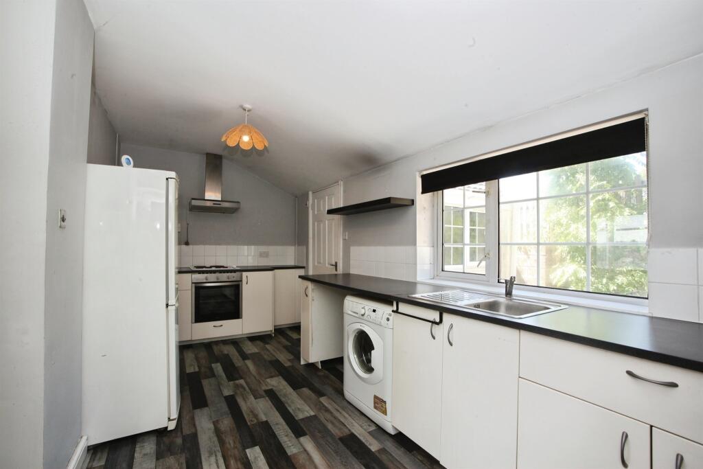 House in Cardiff, Gilfach Goch - View 3