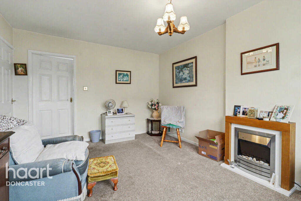 Milcroft Crescent, Hatfield, Doncaster photo 5
