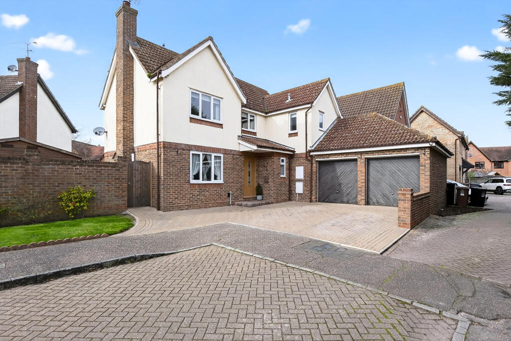 Main image of property: Lorien Gardens, South Woodham Ferrers, Chelmsford, CM3