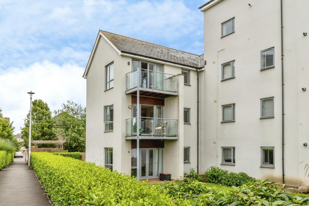 Main image of property: Kittiwake Drive, Portishead, Bristol, Somerset, BS20